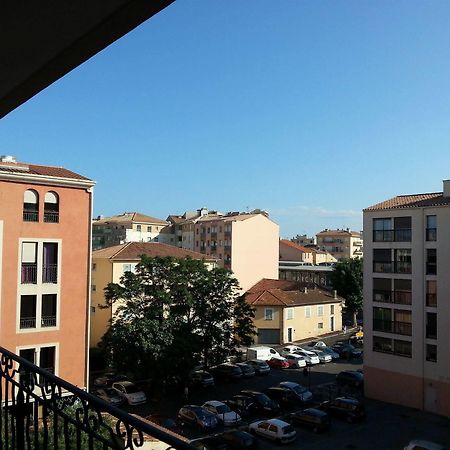 Residences Les Venitiennes Saint-Raphaël Exteriör bild